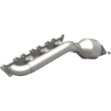Load image into Gallery viewer, MagnaFlow Conv DF 2009 Kia Borrego 4.6L Driver Side (51980)