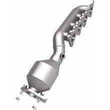 Load image into Gallery viewer, MagnaFlow Conv DF 2009 Kia Borrego 4.6L Driver Side (51980)