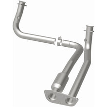 Load image into Gallery viewer, Magnaflow Conv DF 96-00 Chevy K3500 V8 5.7L (52054)