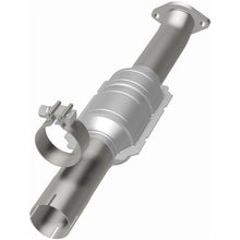 Load image into Gallery viewer, Magnaflow Conv DF 2010-2012 VENZA 2.7L Underbody (52108)