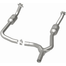 Load image into Gallery viewer, Magnaflow Conv DF 2009-2014 E-150 4.6 L Underbody (52153)