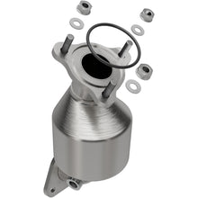 Load image into Gallery viewer, Magnaflow Conv DF 2010-2011 LaCrosse 3.6 L Underbody (52300)