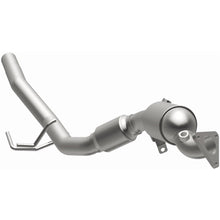 Load image into Gallery viewer, Magnaflow Conv DF 11-15 Volkswagen Touareg V6 3.6 OEM Underbody (52411)