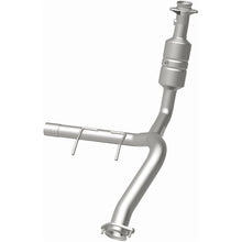 Load image into Gallery viewer, Magnaflow Conv DF 2009 f-150 V8 5.4 OEM Underbody (52418)