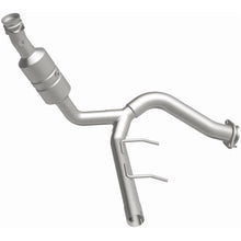 Load image into Gallery viewer, Magnaflow Conv DF 2009 f-150 V8 5.4 OEM Underbody (52418)