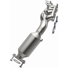 Magnaflow 2013 FJ Cruiser V6 4 OEM Manifold Direct Fit Converter (52430)