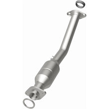 Load image into Gallery viewer, Magnaflow Conv DF 2011-2015 Juke L4 1.6 OEM Underbody (52437)