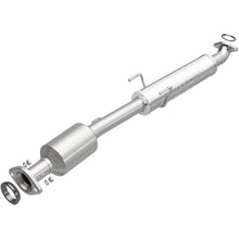 Load image into Gallery viewer, Magnaflow 07-10 Sienna 3.5 Underbody Direct Fit Converter (52547)
