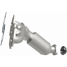 Load image into Gallery viewer, MagnaFlow 2011 Toyota Sienna V6 3.5L Direct Fit Catalytic Converter (52556)