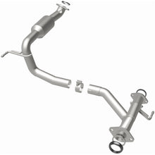 Load image into Gallery viewer, MagnaFlow 05-07 / 09-11 Toyota Tacoma Direct-Fit Catalytic Converter (52562)
