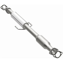 Load image into Gallery viewer, Magnaflow 14-15 Cadenza 3.3L Underbody Direct Fit Converter (52821)