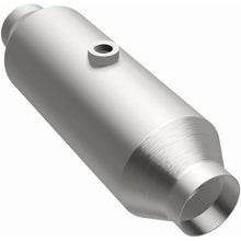 Load image into Gallery viewer, Magnaflow 2.25 1/O2 CA 4in. Spun Universal Converter (5451355)