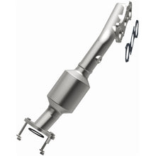 Load image into Gallery viewer, Magnaflow DF Converter 05-11 Toyota Tacoma 4.0L (5481341)