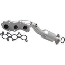 Load image into Gallery viewer, MagnaFlow Exhaust Products California Grade CARB Compliant Direct-Fit Manifold Catalytic Converter (5531446)