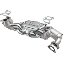 Load image into Gallery viewer, MagnaFlow Exhaust Products California Grade CARB Compliant Direct-Fit Manifold Catalytic Converter (5531587)