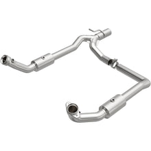 Load image into Gallery viewer, MagnaFlow 09-14 Ford E-150 California Grade CARB Compliant Direct-Fit Catalytic Converter (5551294)