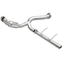 Load image into Gallery viewer, Magnaflow 07-08 Ford Expedition 5.4L Direct Fit Converter (5551500)
