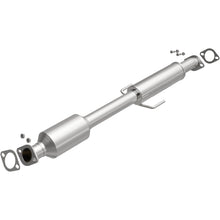 Load image into Gallery viewer, MagnaFlow Exhaust Products 2015 Kia Optima 2.4L California Grade CARB Compliant Direct-Fit Catalytic Converter (5571133)