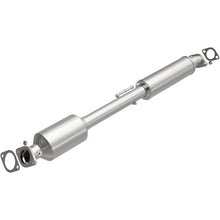 Load image into Gallery viewer, MagnaFlow Exhaust Products 2014 Hyundai Sonata 2.4L California Grade CARB Compliant Direct-Fit Catalytic Converter (5571820)