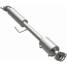 Load image into Gallery viewer, MagnaFlow Exhaust Products 2014 Hyundai Sonata 2.4L California Grade CARB Compliant Direct-Fit Catalytic Converter (5571820)