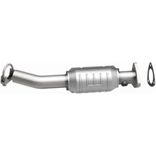 Load image into Gallery viewer, Magnaflow 04-05 Suzuki Forenza 2.0L Direct Fit Converter (557812)