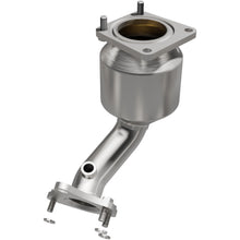 Load image into Gallery viewer, Magnaflow 2013 Nissan Pathfinder 3.5L Direct Fit Converter (5582163)