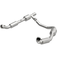 Load image into Gallery viewer, Magnaflow 2006 Ford E-250 5.4L Direct Fit Converter (5582167)
