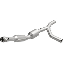 Load image into Gallery viewer, Magnaflow 2007 Ford E-150 4.6L Direct Fit Converter (5582310)