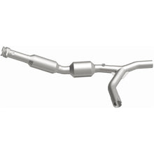 Load image into Gallery viewer, Magnaflow 2007 Ford E-150 4.6L Direct Fit Converter (5582310)