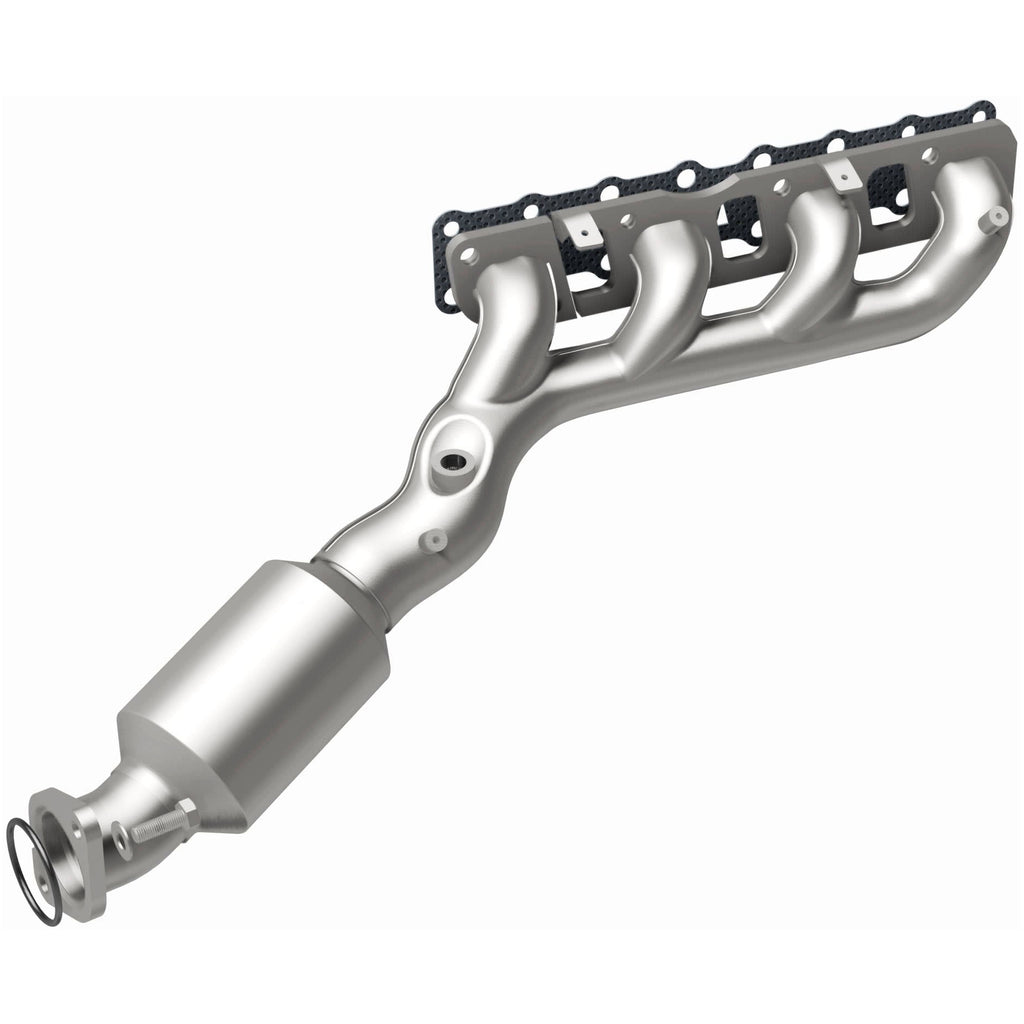 Magnaflow 05-06 Nissan Titan 5.6L Direct Fit Converter (5582357)
