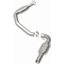 Load image into Gallery viewer, Magnaflow 2006 Chevrolet Express 2500 4.8L Direct Fit Converter (5582524)