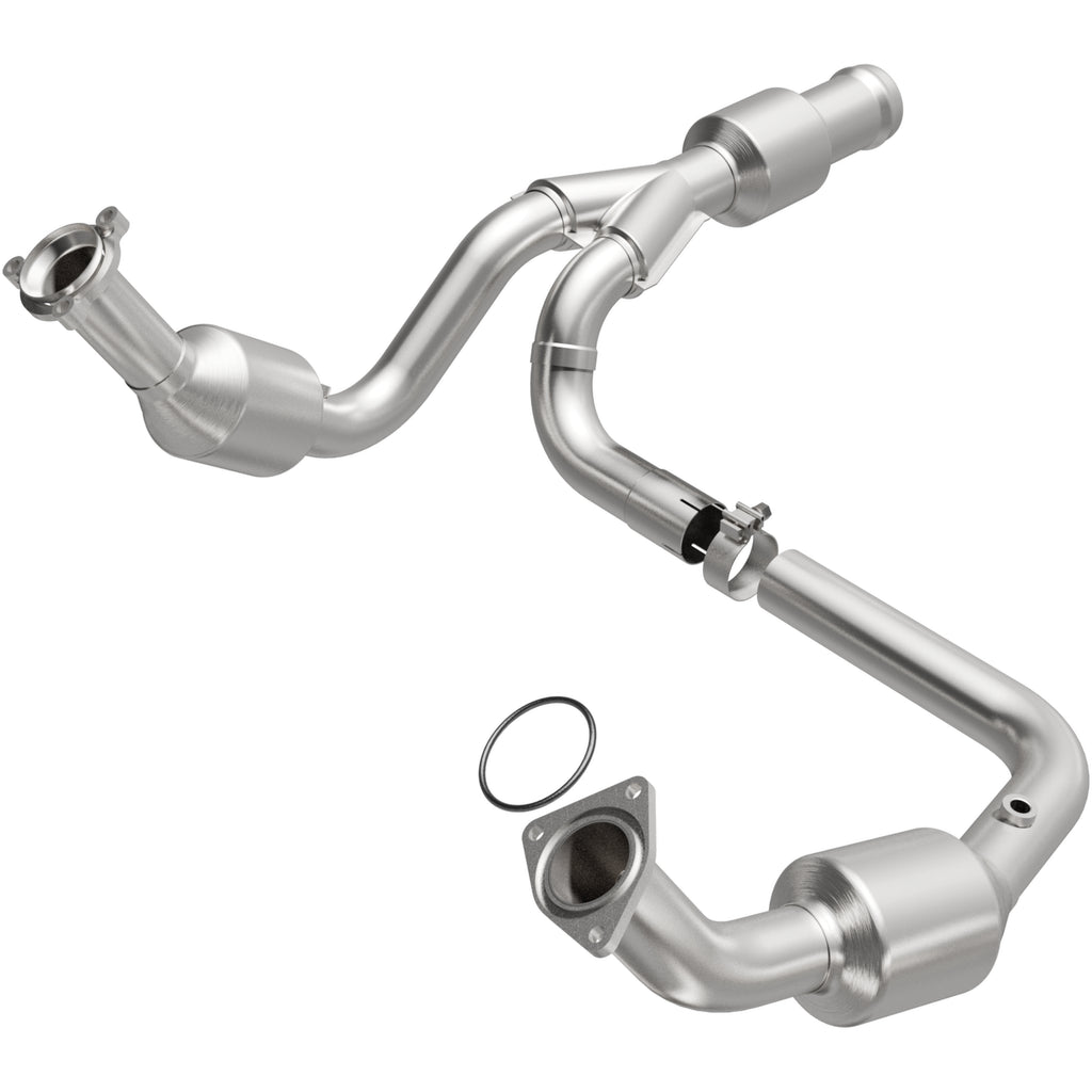 Magnaflow 11-15 GMC Yukon 6.2L Direct Fit Converter (5582616)
