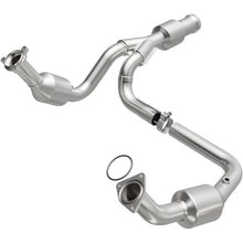 Load image into Gallery viewer, Magnaflow 11-15 GMC Yukon 6.2L Direct Fit Converter (5582616)