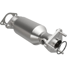 Load image into Gallery viewer, Magnaflow 05-17 Nissan Frontier 4.0L Direct Fit Converter (5582668)