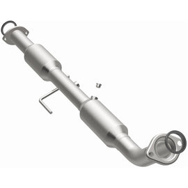 MagnaFlow 13-15 Toyota Tacoma California Grade CARB Compliant Direct-Fit Catalytic Converter (5582703)