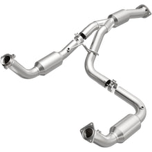 Load image into Gallery viewer, Magnaflow 12-14 Chevrolet Silverado 2500 HD 6.0L Direct Fit Converter (5582812)