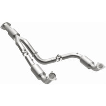 Load image into Gallery viewer, Magnaflow 12-14 Chevrolet Silverado 2500 HD 6.0L Direct Fit Converter (5582812)