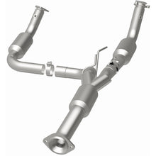 Load image into Gallery viewer, Magnaflow 12-14 Chevrolet Silverado 2500 HD 6.0L Direct Fit Converter (5582812)