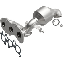 Load image into Gallery viewer, Magnaflow 07-10 Toyota Sienna 3.5L Direct Fit Converter (5582822)