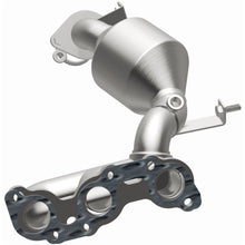Load image into Gallery viewer, Magnaflow 04-06 Toyota Sienna 3.3L Direct Fit Converter (5582834)