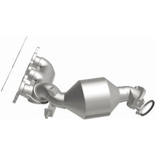 Load image into Gallery viewer, Magnaflow 04-06 Toyota Sienna 3.3L Direct Fit Converter (5582834)
