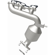 Load image into Gallery viewer, Magnaflow 04-06 Toyota Sienna 3.3L Direct Fit Converter (5582837)
