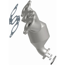 Load image into Gallery viewer, Magnaflow 04-06 Toyota Sienna 3.3L Direct Fit Converter (5582837)