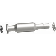 Load image into Gallery viewer, Magnaflow 04-06 Toyota Sienna 3.3L Direct Fit Converter (5592030)