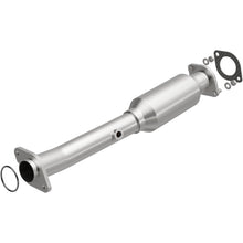 Load image into Gallery viewer, Magnaflow 05-06 Nissan Titan 5.6L Direct Fit Converter (5592215)