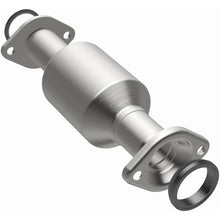 Load image into Gallery viewer, Magnaflow 11-15 Toyota Sienna 3.5L Direct Fit Converter (5592546)