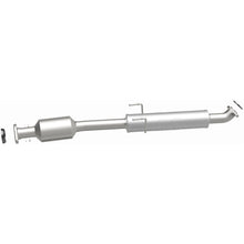 Load image into Gallery viewer, Magnaflow 07-10 Toyota Sienna 3.5L Direct Fit Converter (5592547)