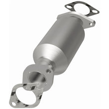 Load image into Gallery viewer, Magnaflow 10-13 Hyundai Santa Fe 2.4L Direct Fit Converter (5592863)