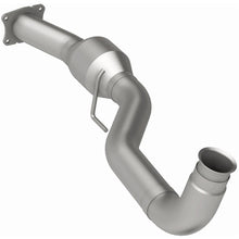 Load image into Gallery viewer, MagnaFlow Conv. DF 01-05 GM Silv/Sierra 6.6L (60501)