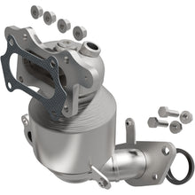 Load image into Gallery viewer, MagnaFlow Exhaust Products 2015-2020 Honda Fit 1.5L California Grade CARB Compliant Direct-Fit Manifold Catalytic Converter (6511048)